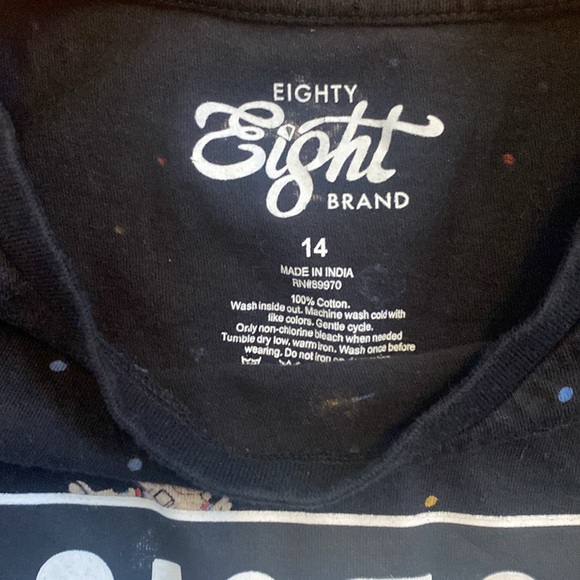 Eighty eight boys 14 runs a size smaller - Picture 3 of 4